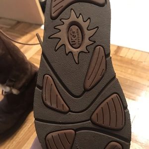 Ugg size 5 lace up brown boots